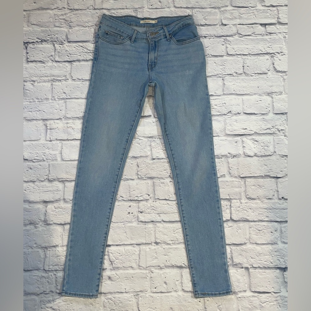 Levi’s 711 Skinny. Blue size 27